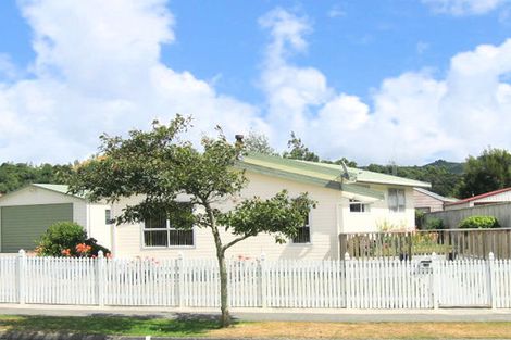 Photo of property in 106 Gemstone Drive, Birchville, Upper Hutt, 5018