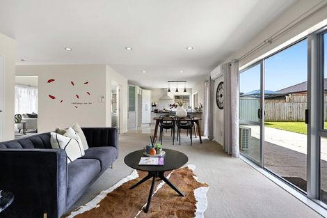 Photo of property in 22 Hector Drive, Rototuna North, Hamilton, 3210