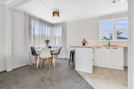 Photo of property in 5 Cricket Place, Melville, Hamilton, 3206