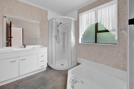 Photo of property in 210 Regan Street, Stratford, 4332