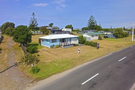Photo of property in 615 Pukehina Parade, Pukehina, Te Puke, 3189