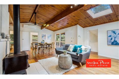 Photo of property in 230 Atkinson Road, Titirangi, Auckland, 0604