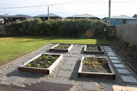 Photo of property in 104 Rowses Road, Aranui, Christchurch, 8061