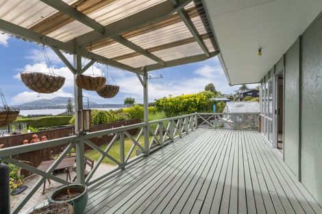 Photo of property in 19 Shera Street, Acacia Bay, Taupo, 3330