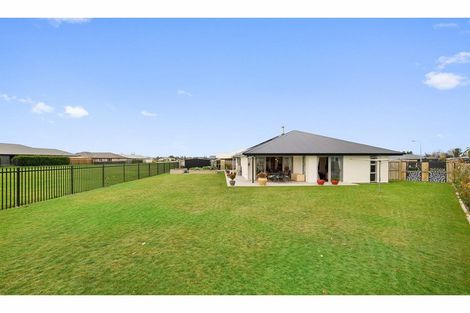 Photo of property in 37 Koura Drive, Rangiora, 7400