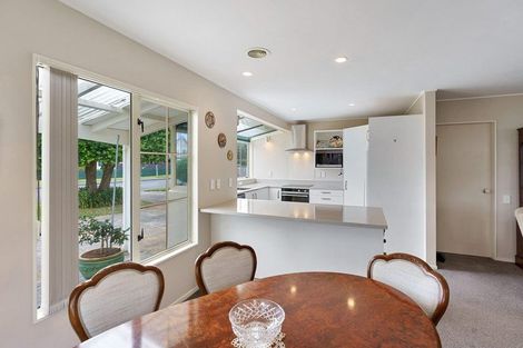 Photo of property in 17 Watson Drive, Paraparaumu Beach, Paraparaumu, 5032