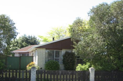 Photo of property in 28 Denniston Crescent, Redwood, Christchurch, 8051