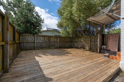 Photo of property in 36 Anderson Avenue, Point England, Auckland, 1072