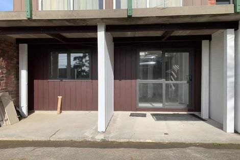 Photo of property in 40 Chequers Avenue, Glenfield, Auckland, 0629