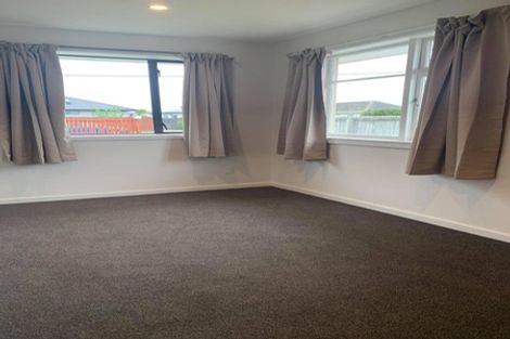 Photo of property in 61 Palmers Road, New Brighton, Christchurch, 8083