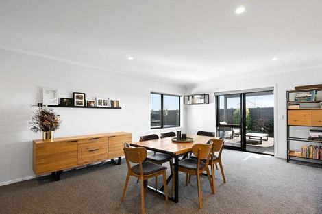 Photo of property in 18a Rose Leigh Drive, Cambridge, 3434