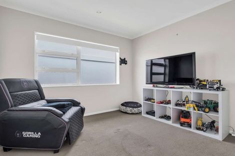 Photo of property in 32 Keepers Drive, Gulf Harbour, Whangaparaoa, 0930