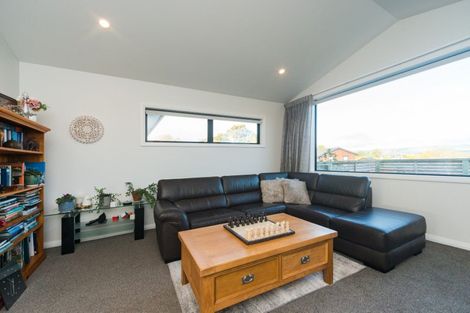 Photo of property in 5 Waimarama Court, Roslyn, Palmerston North, 4414