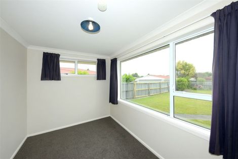 Photo of property in 66 Daniels Road, Redwood, Christchurch, 8051