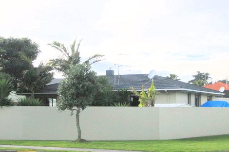 Photo of property in 28 Golf Road, Mount Maunganui, 3116