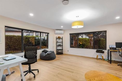 Photo of property in 3 Stow Place, Henderson, Auckland, 0612