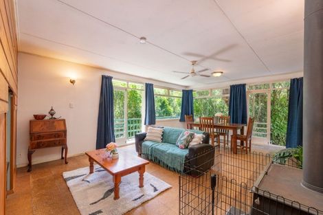 Photo of property in 142 Pinehaven Road, Pinehaven, Upper Hutt, 5019