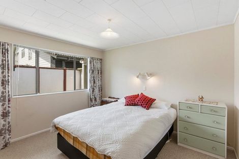 Photo of property in 48a Rewarewa Crescent, Waikanae, 5036