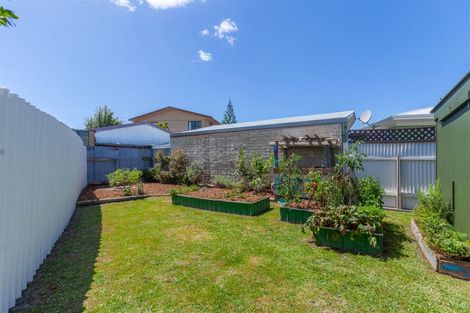 Photo of property in 16 Guildford Street, Tamatea, Napier, 4112