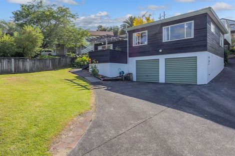 Photo of property in 1/11 Atlantis Place, Totara Vale, Auckland, 0629