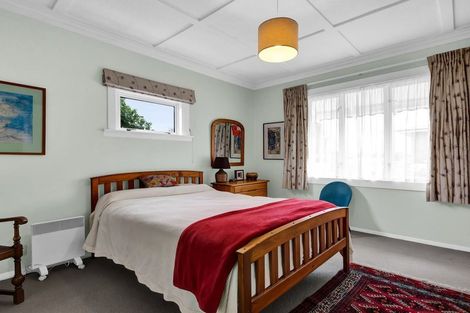 Photo of property in 4 Price Street, Westown, New Plymouth, 4310