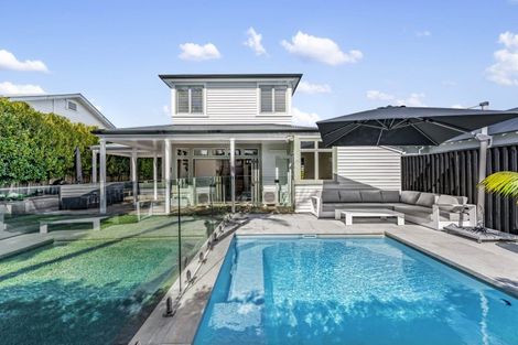 Photo of property in 2a Egremont Street, Belmont, Auckland, 0622