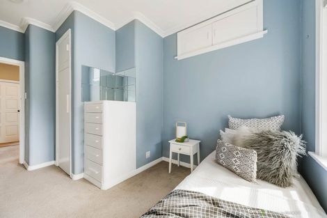 Photo of property in 1 Izard Road, Khandallah, Wellington, 6035