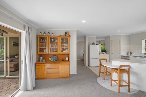 Photo of property in 46 Unsworth Drive, Unsworth Heights, Auckland, 0632