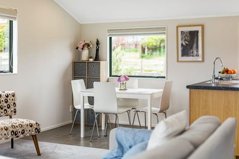 Photo of property in 16 Morere Street, Titahi Bay, Porirua, 5022