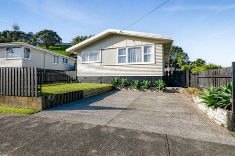 Photo of property in 19 Clearmont Crescent, Blagdon, New Plymouth, 4310