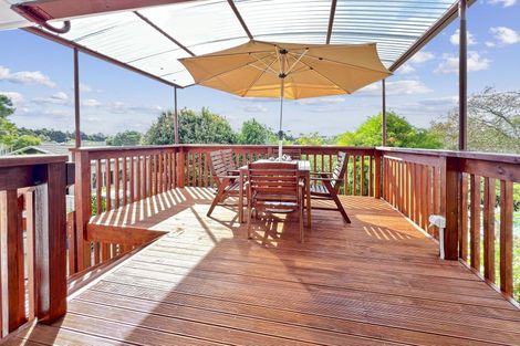 Photo of property in 12 Frank Place, Hillpark, Auckland, 2102