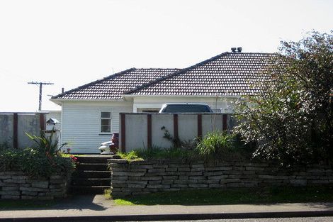 Photo of property in 17 Upjohn Street, Brooklands, New Plymouth, 4310