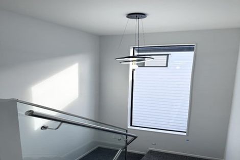 Photo of property in 3b Glennandrew Drive, Half Moon Bay, Auckland, 2012