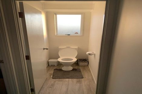 Photo of property in 1/45 Everglade Drive, Goodwood Heights, Auckland, 2105