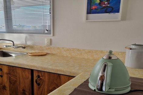 Photo of property in 3 Nursery Place, Westown, New Plymouth, 4310