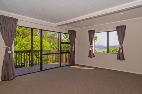 Photo of property in 4 Puriri Place, Whitianga, 3510