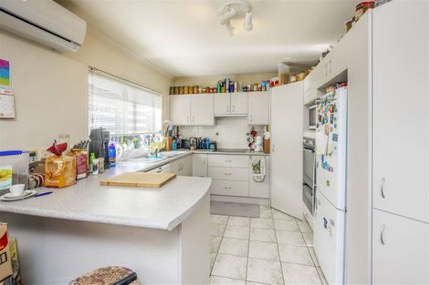 Photo of property in 14 Milson Drive, Papakura, 2110