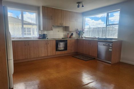 Photo of property in 37 Rogan Street, Mount Roskill, Auckland, 1041