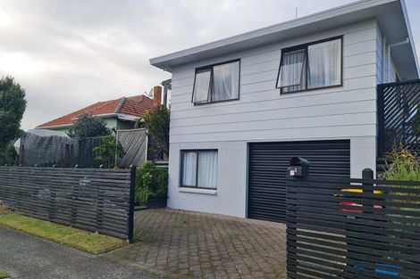 Photo of property in 2 Anzac Road, Gate Pa, Tauranga, 3112