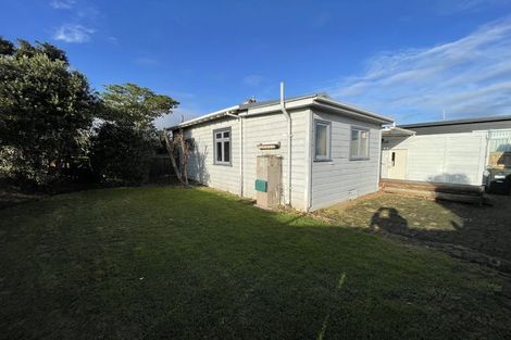Photo of property in 17 Haydon Street, Roslyn, Palmerston North, 4414