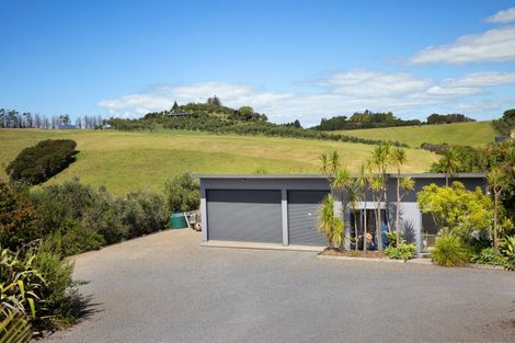 Photo of property in 128 Te Kowhai Point Road, Kerikeri, 0294