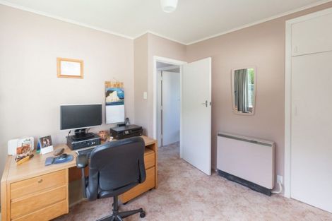 Photo of property in 4 Makora Grove, Paremata, Porirua, 5024