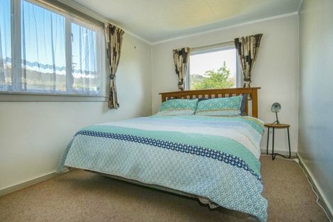 Photo of property in 3 Greenfield Street, Hector, 7822