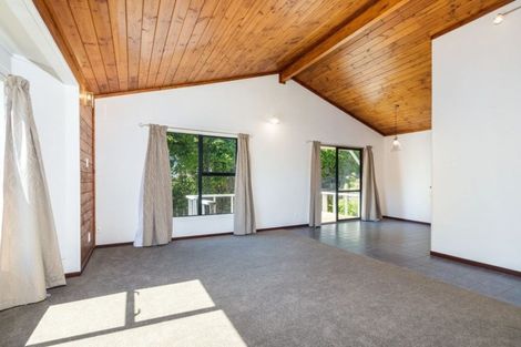 Photo of property in 2/123 Spinella Drive, Bayview, Auckland, 0629