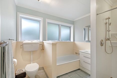 Photo of property in 52 John F Kennedy Drive, Milson, Palmerston North, 4414