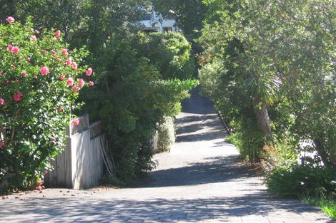 Photo of property in 4/718 Beach Road, Browns Bay, Auckland, 0630