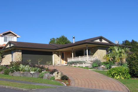 Photo of property in 6 Silkwood Grove, Totara Heights, Auckland, 2105