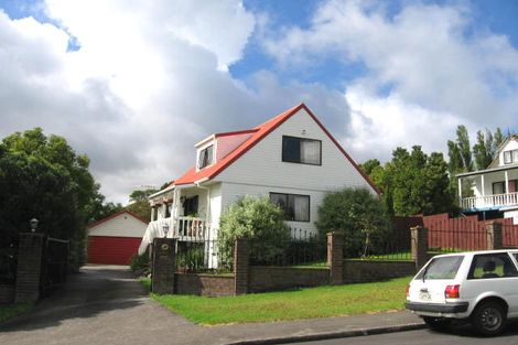 Photo of property in 1/29 Sungrove Rise, Sunnyvale, Auckland, 0612
