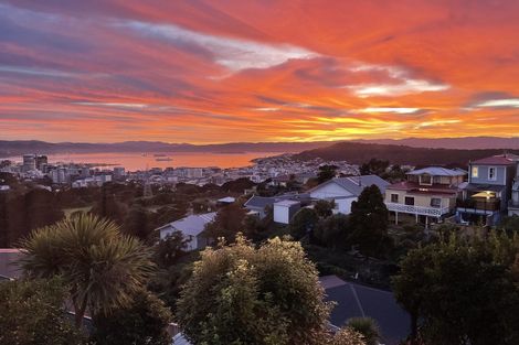 Photo of property in 16 Bruce Avenue, Brooklyn, Wellington, 6021