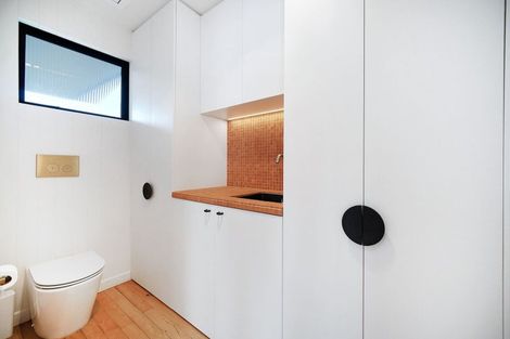 Photo of property in 36 Rewarewa Road, Te Atatu Peninsula, Auckland, 0610